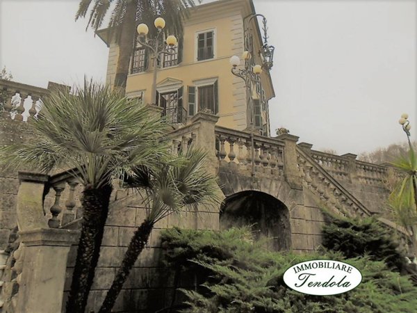 casa indipendente in vendita a Carrara in zona Stadio