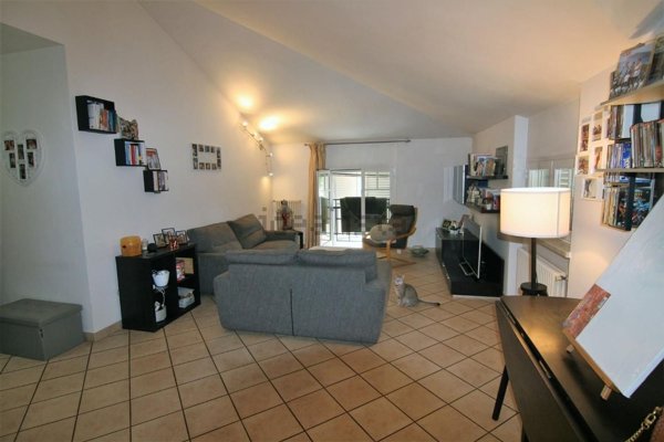 appartamento in vendita a Carrara in zona Avenza