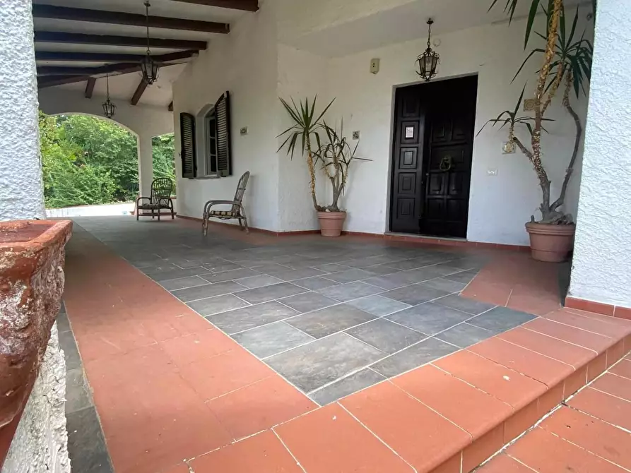 casa indipendente in vendita a Carrara in zona Monteverde