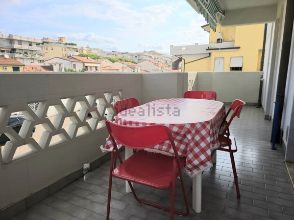 appartamento in vendita a Carrara in zona Marina di Carrara