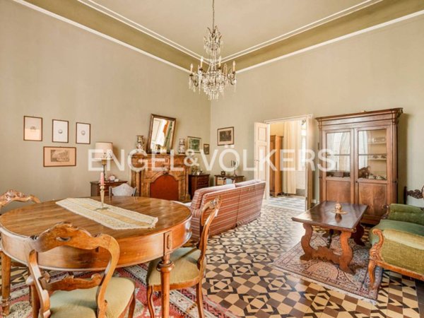 appartamento in vendita a Carrara in zona Centro Città