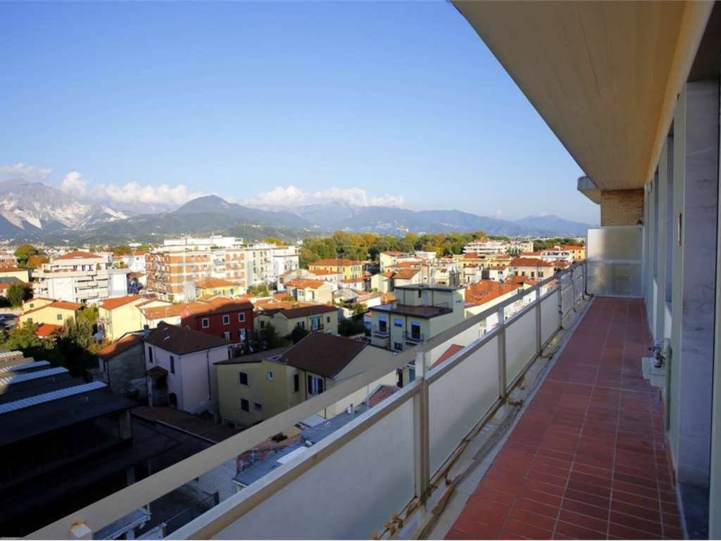 appartamento in vendita a Carrara in zona Marina di Carrara