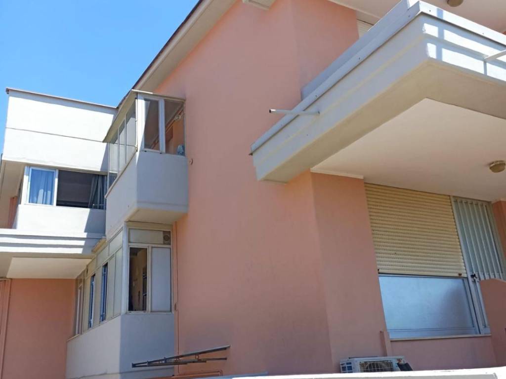 appartamento in vendita a Carrara in zona Marina di Carrara