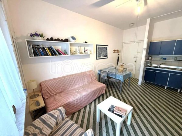 appartamento in vendita a Carrara in zona Marina di Carrara