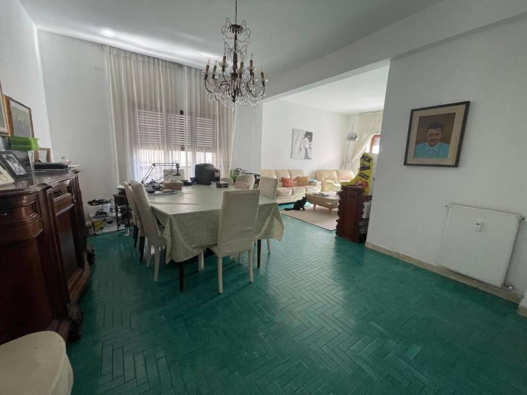 appartamento in vendita a Carrara in zona Marina di Carrara