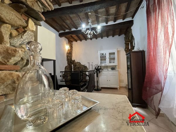 appartamento in vendita a Carrara in zona Bedizzano