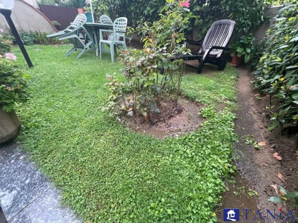 casa indipendente in vendita a Carrara in zona Avenza