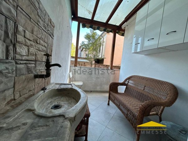 appartamento in vendita a Carrara in zona Avenza