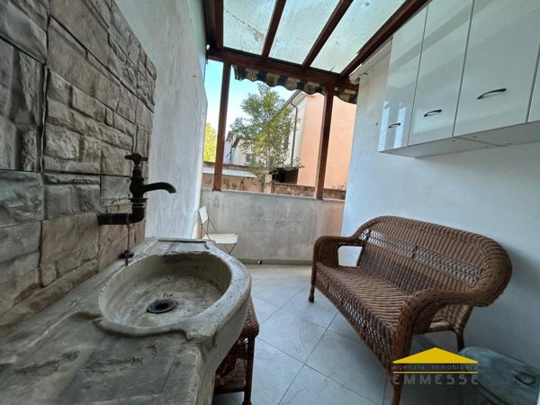 appartamento in vendita a Carrara in zona Avenza