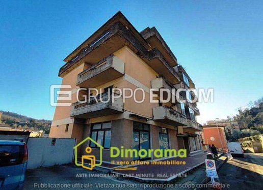 appartamento in vendita a Carrara in zona Marasio