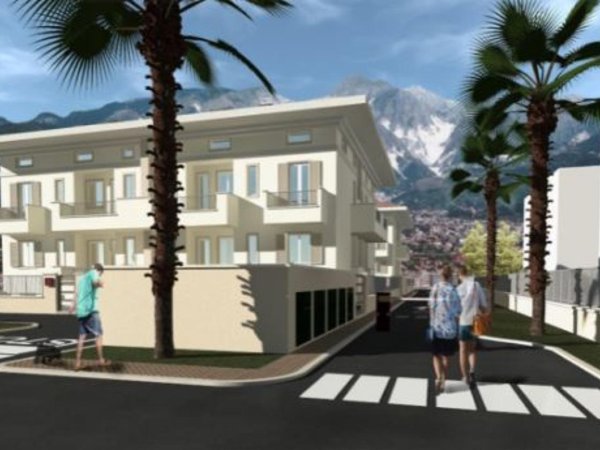 appartamento in vendita a Carrara in zona Marina di Carrara