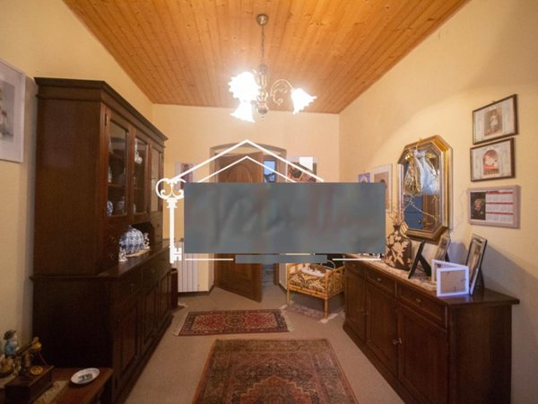 casa indipendente in vendita a Carrara in zona Bedizzano