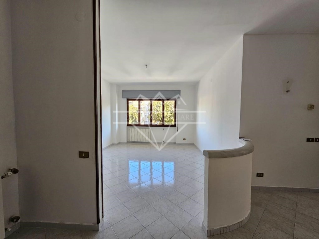 appartamento in vendita a Carrara in zona Avenza