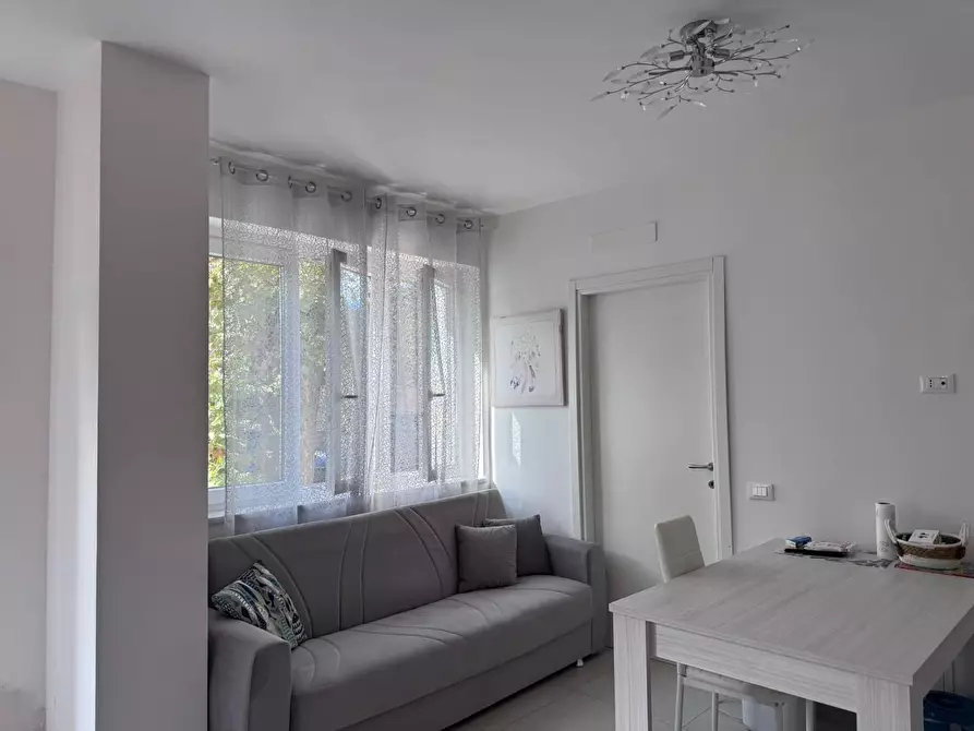 appartamento in vendita a Carrara in zona Marina di Carrara