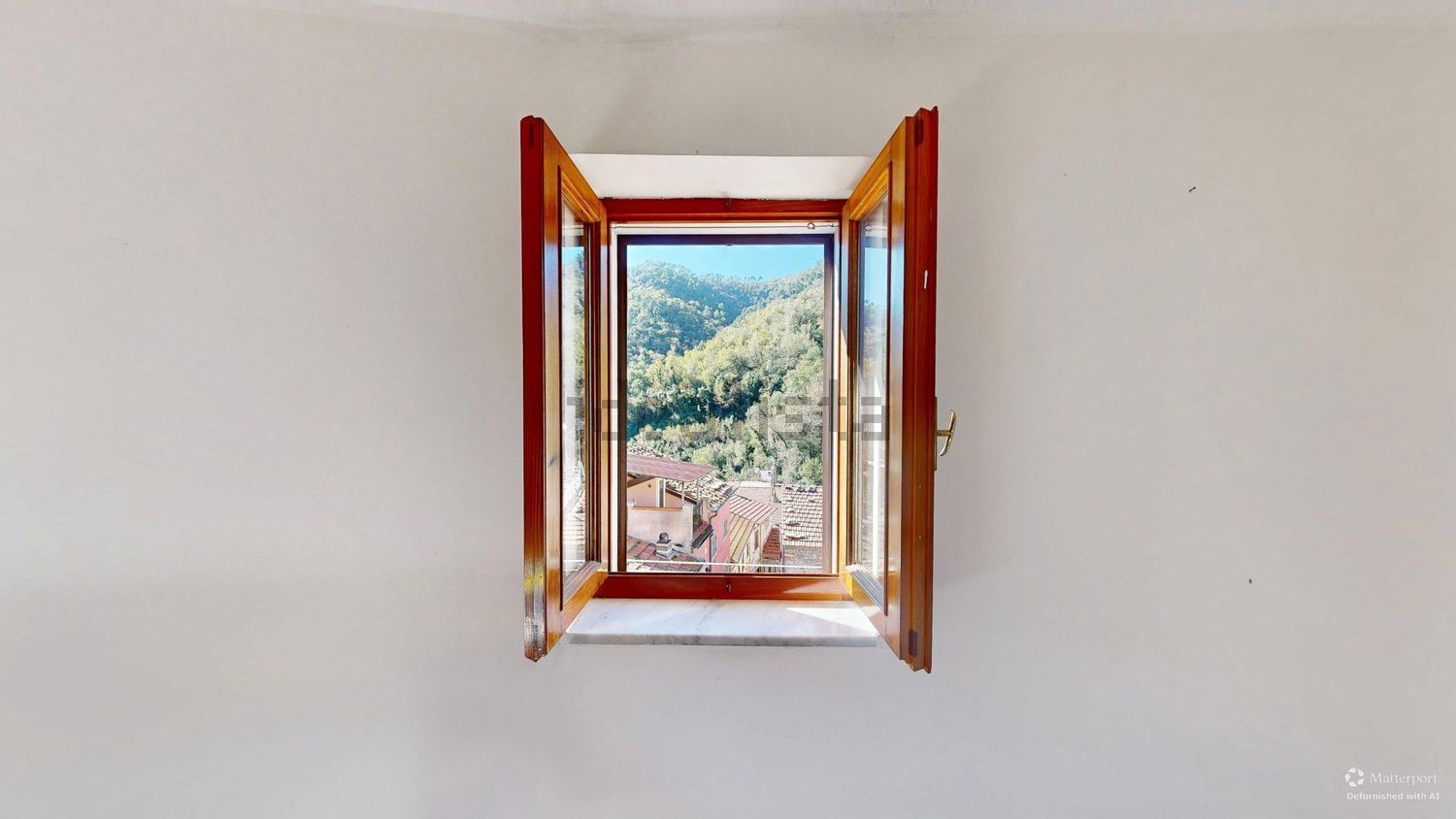 casa indipendente in vendita a Carrara in zona Gragnana