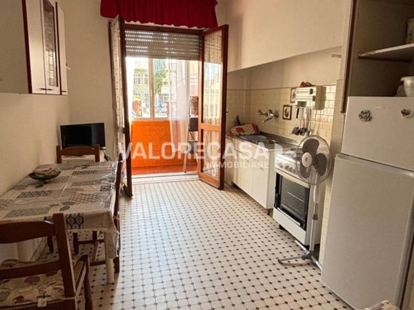 appartamento in vendita a Carrara in zona Avenza