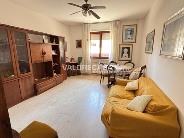 appartamento in vendita a Carrara in zona Avenza