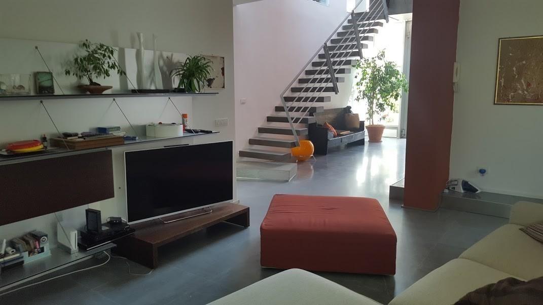 casa indipendente in vendita a Carrara in zona Fossone