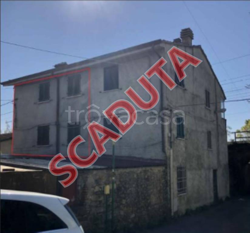 appartamento in vendita a Carrara in zona Avenza