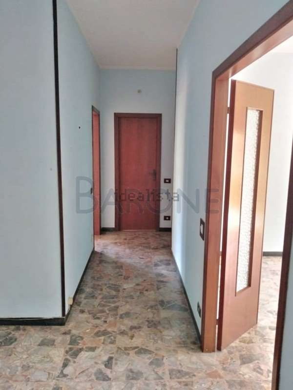 appartamento in vendita a Carrara in zona Centro Città