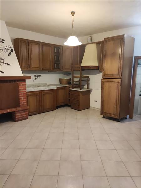 appartamento in vendita a Carrara in zona Gragnana