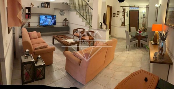 casa indipendente in vendita a Carrara in zona Bonascola