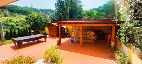 casa indipendente in vendita a Carrara in zona Bonascola