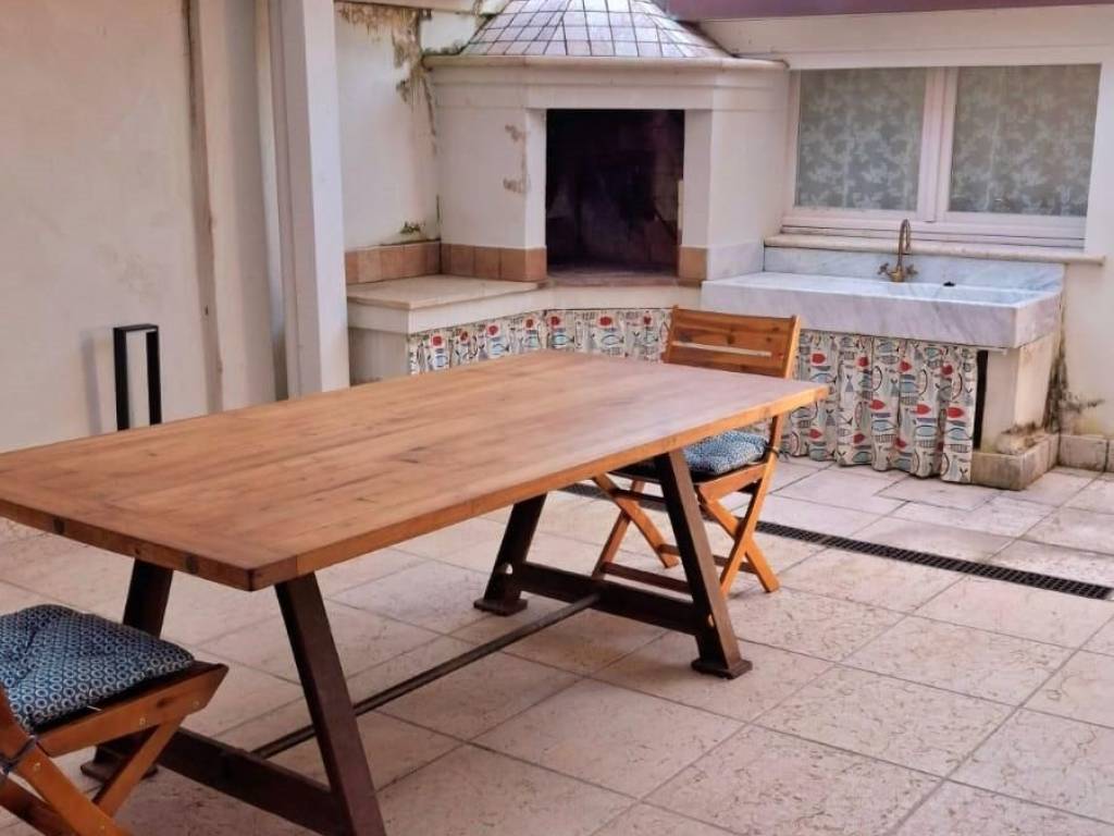 casa indipendente in vendita a Carrara in zona Marina di Carrara