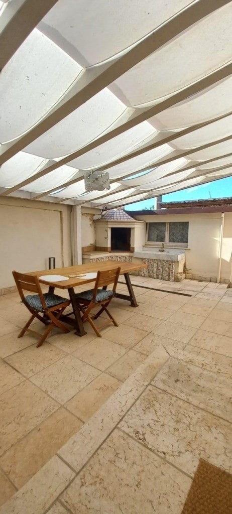 casa indipendente in vendita a Carrara in zona Marina di Carrara