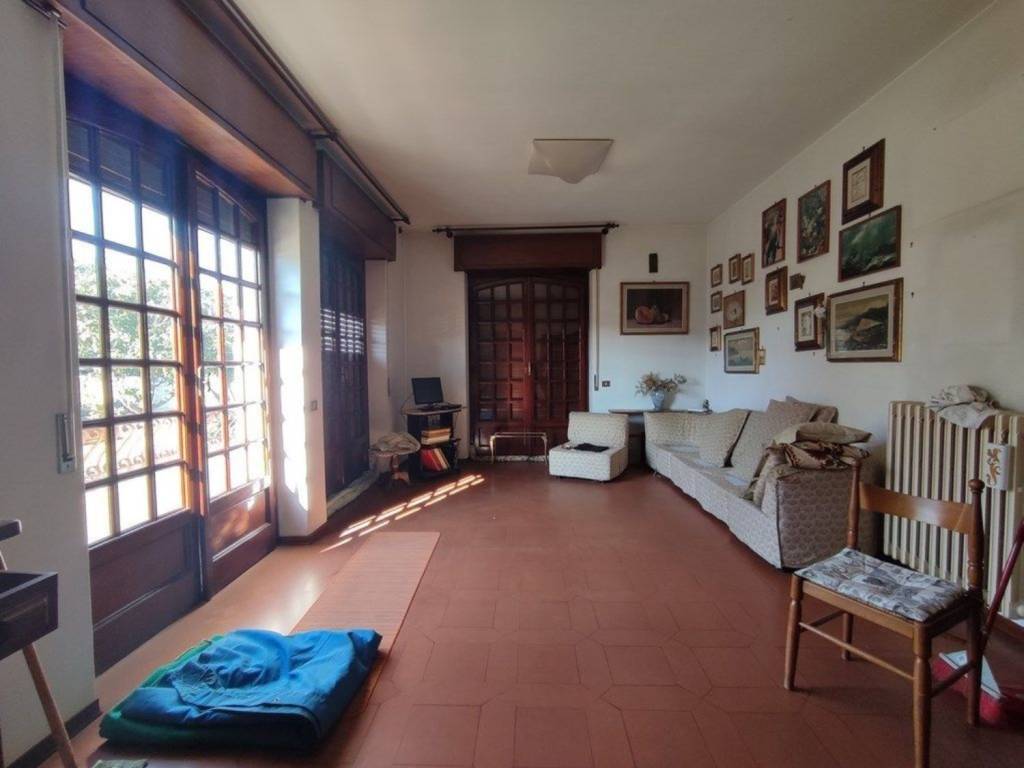 casa indipendente in vendita a Carrara in zona Marina di Carrara