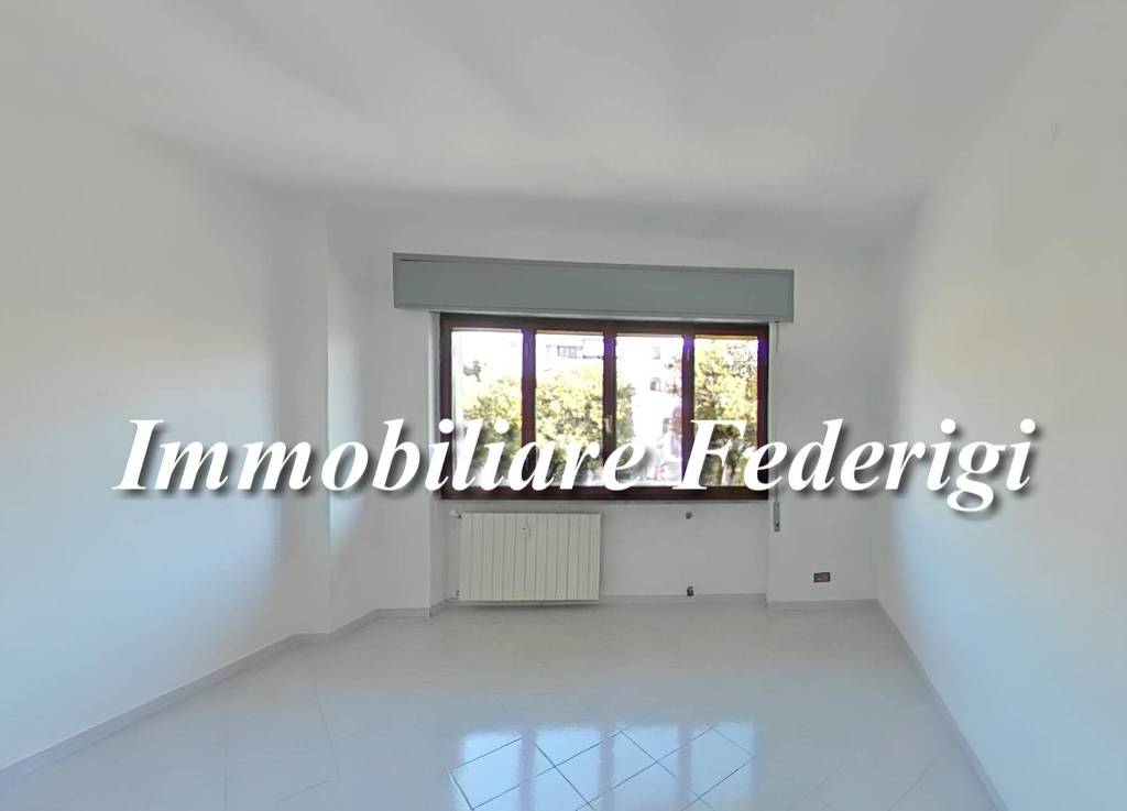 appartamento in vendita a Carrara in zona Avenza