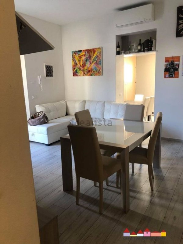 casa semindipendente in vendita a Carrara in zona Marina di Carrara