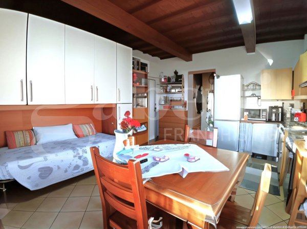 appartamento in vendita a Carrara in zona Nazzano