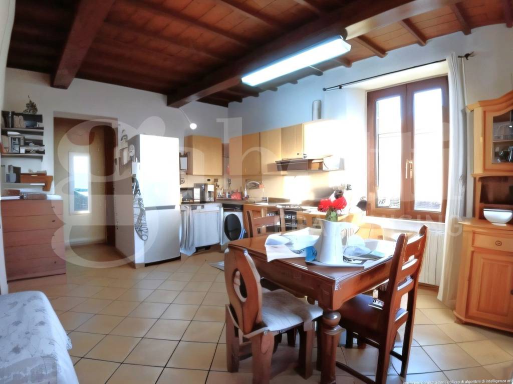 appartamento in vendita a Carrara in zona Nazzano