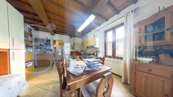 appartamento in vendita a Carrara in zona Nazzano