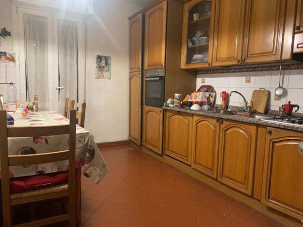 appartamento in vendita a Carrara in zona Avenza