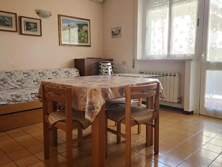 appartamento in vendita a Carrara in zona Marina di Carrara