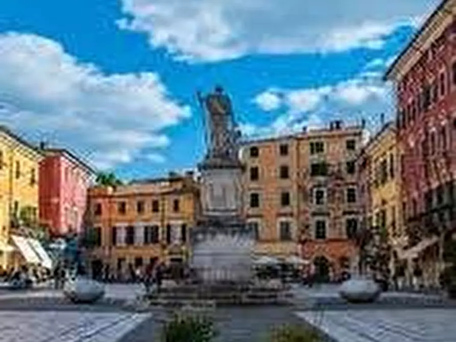 appartamento in vendita a Carrara in zona Marina di Carrara