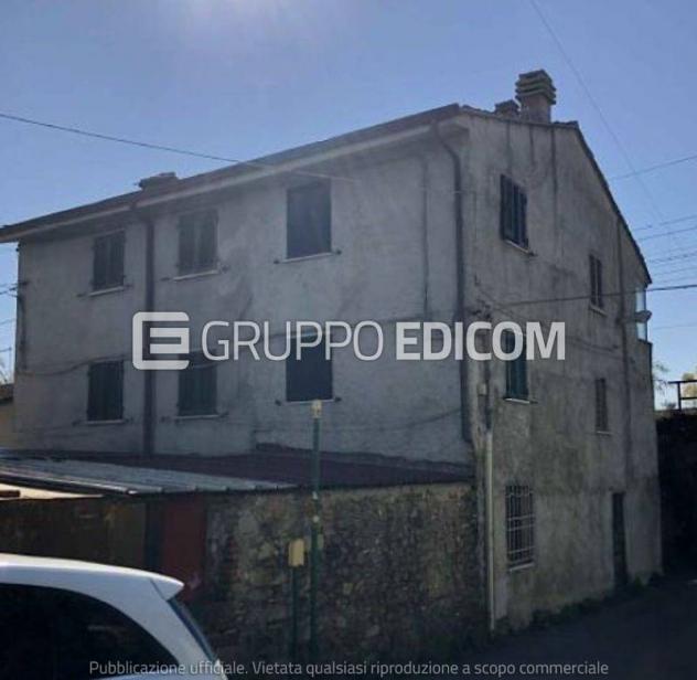 appartamento in vendita a Carrara in zona Battilana