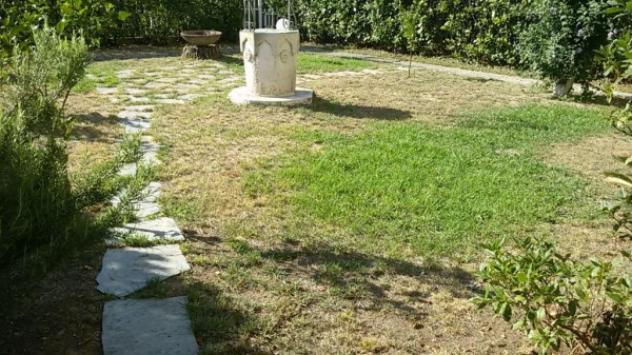 appartamento in vendita a Carrara in zona Marina di Carrara