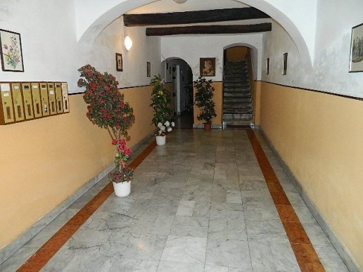 appartamento in vendita a Carrara in zona Centro Città