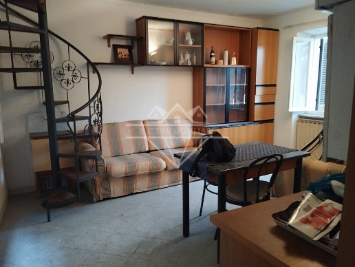 appartamento in vendita a Carrara in zona Avenza