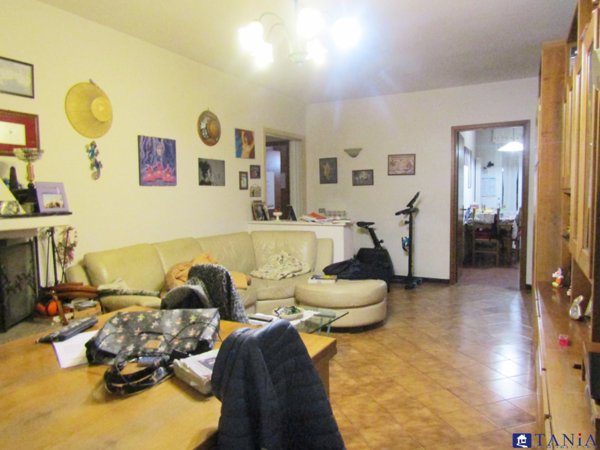 appartamento in vendita a Carrara in zona Avenza