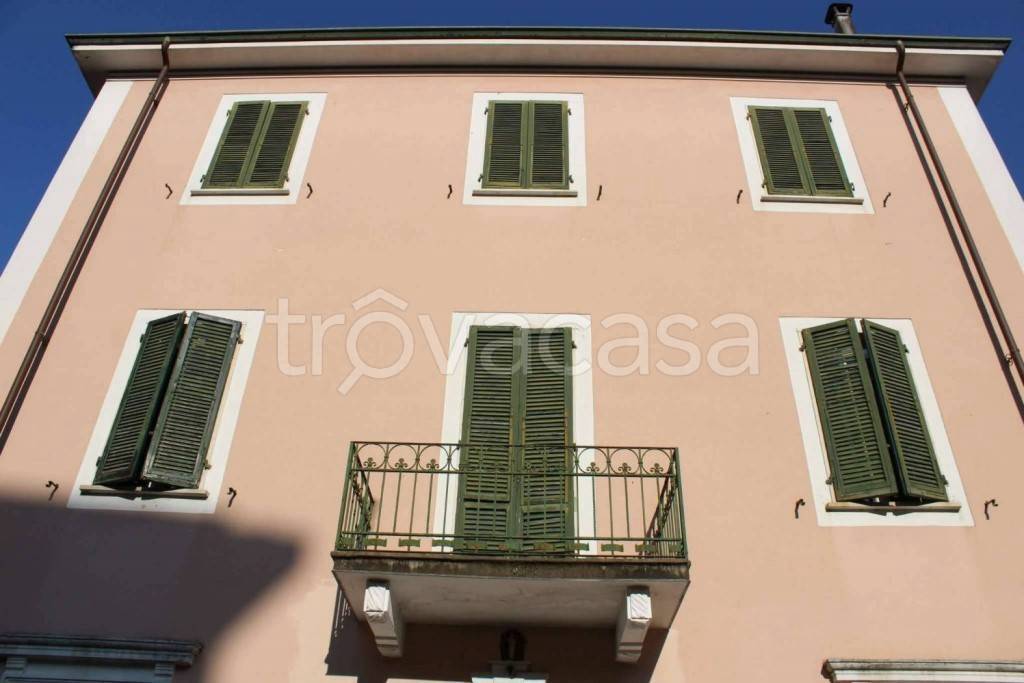casa indipendente in vendita a Carrara in zona Centro Città
