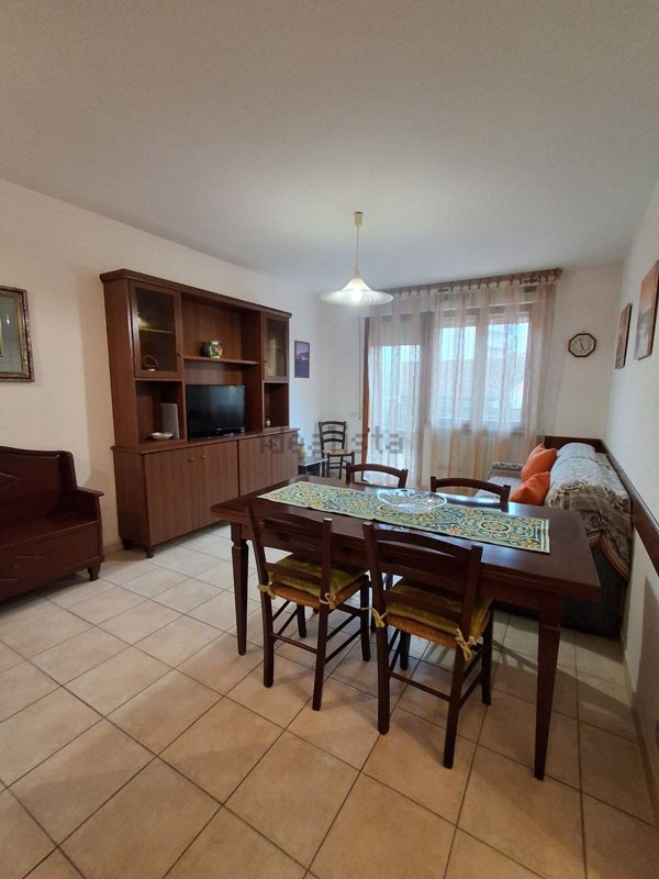 appartamento in vendita a Carrara in zona Marina di Carrara