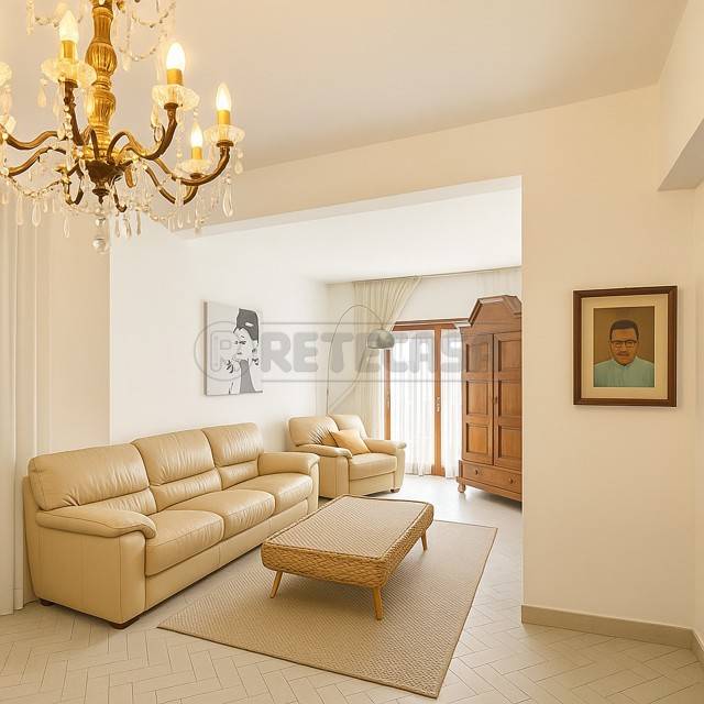 appartamento in vendita a Carrara in zona Marina di Carrara