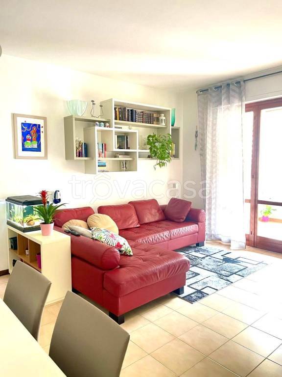 appartamento in vendita a Carrara in zona Avenza