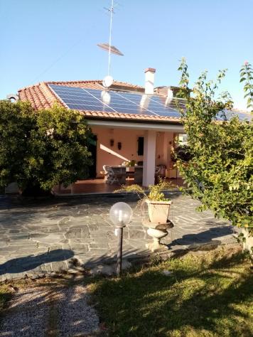 casa indipendente in vendita a Carrara in zona Marina di Carrara