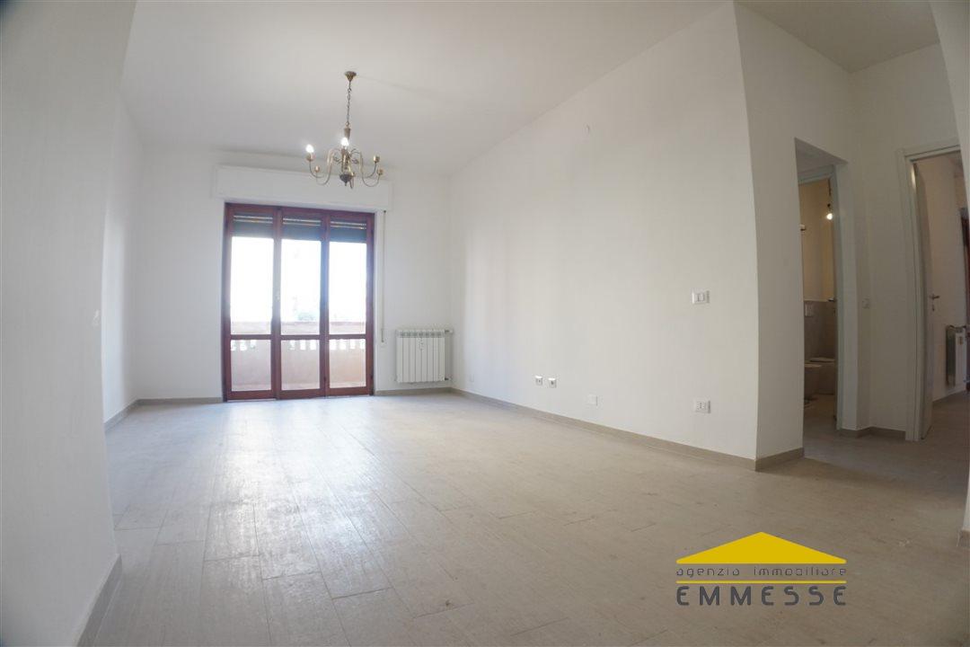 appartamento in vendita a Carrara in zona Avenza