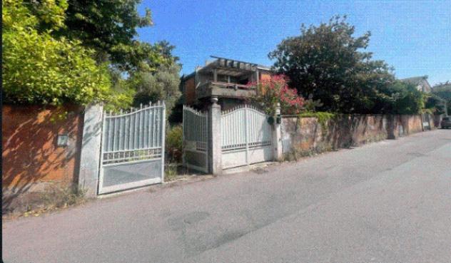 casa indipendente in vendita a Carrara in zona Marina di Carrara